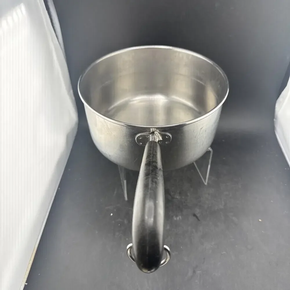 Vintage Revere Ware 1801 2 Qt Saucepan Pot with Lid Clinton ILL 1985 USA